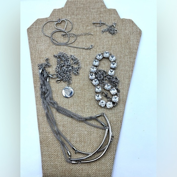 Necklaces Lot 5 Assorted Necklaces Silver Tone Necklaces - Picture 14 of 14